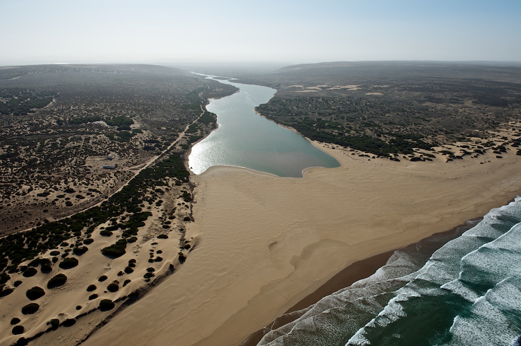 L'embouchure de l'Oued Massa qui rejoint l'Atlantique